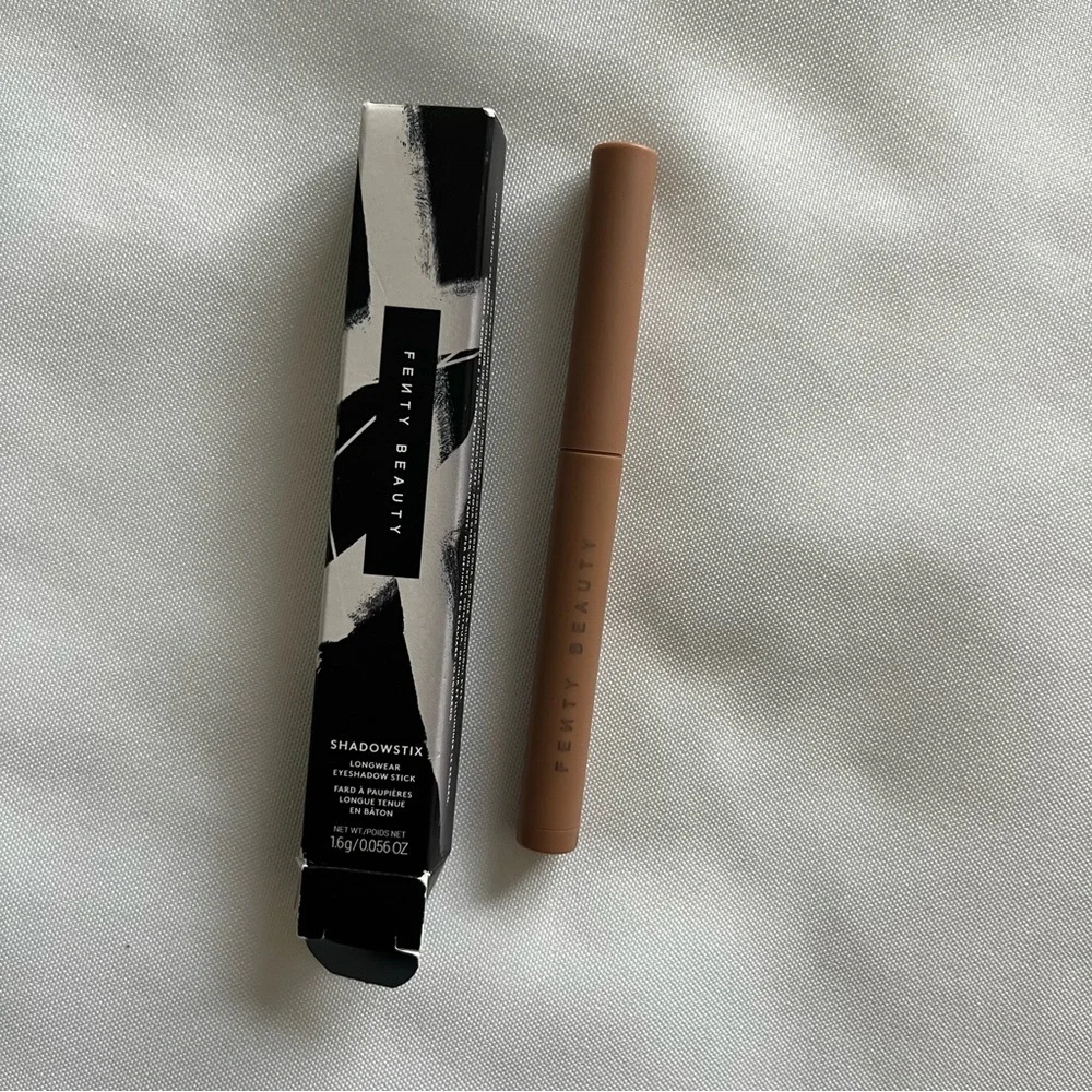 FENTY BEAUTY by Rihanna Shawdowstix Longwear Eyeshadow Stick Tira’Miss You NWT